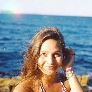 Meet your Posher, Becca